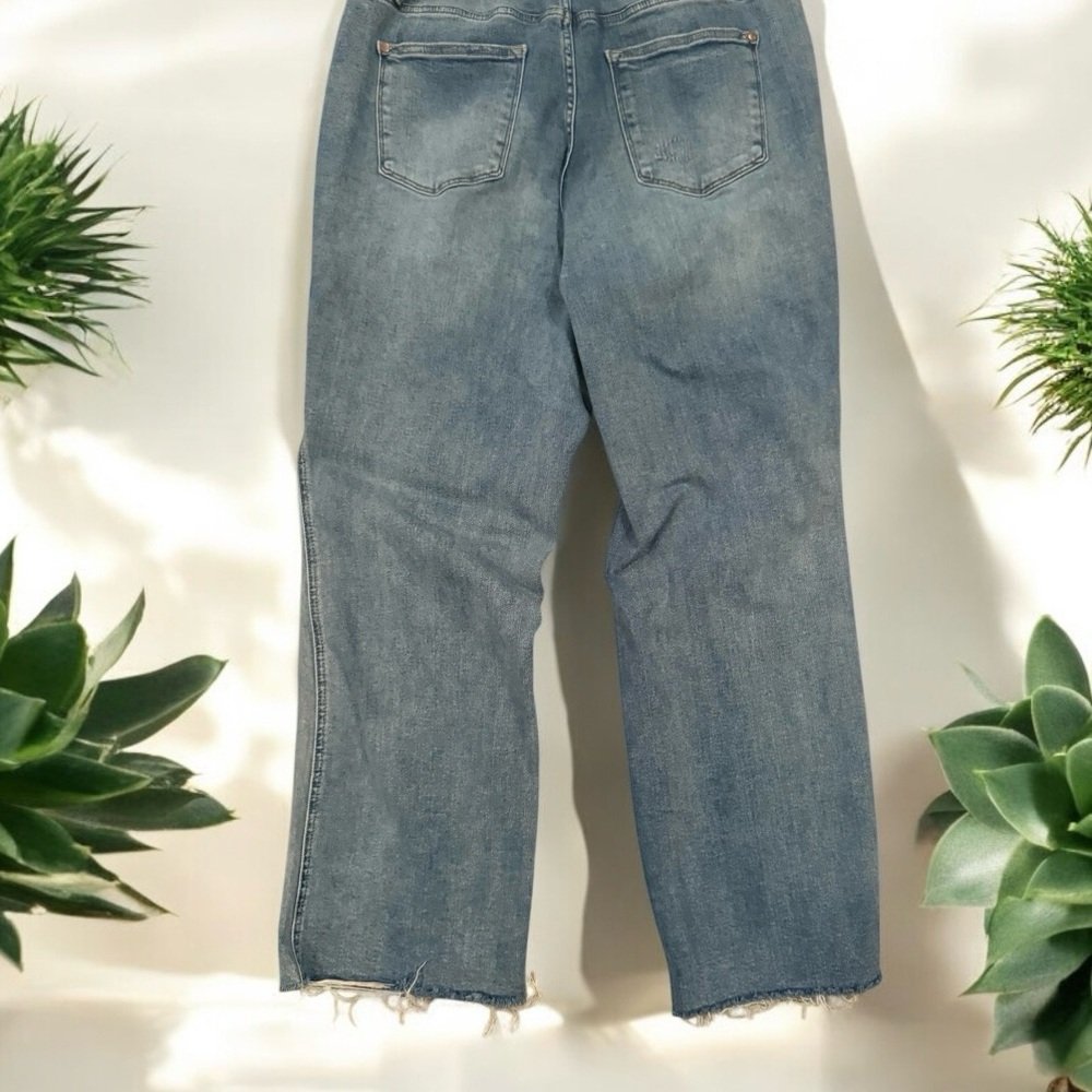 Judy Blue Distressed 90’s Straight Size 14W - Picture 2 of 2